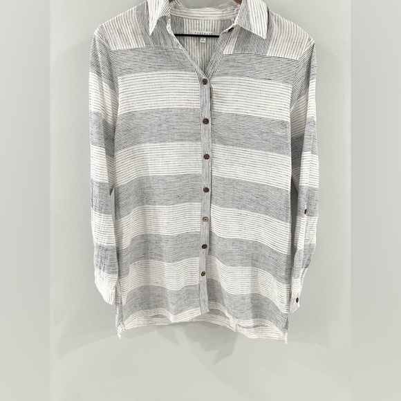 Foxcroft Linen Blend Gray Stripe Tunic Size 4 - Picture 3 of 5